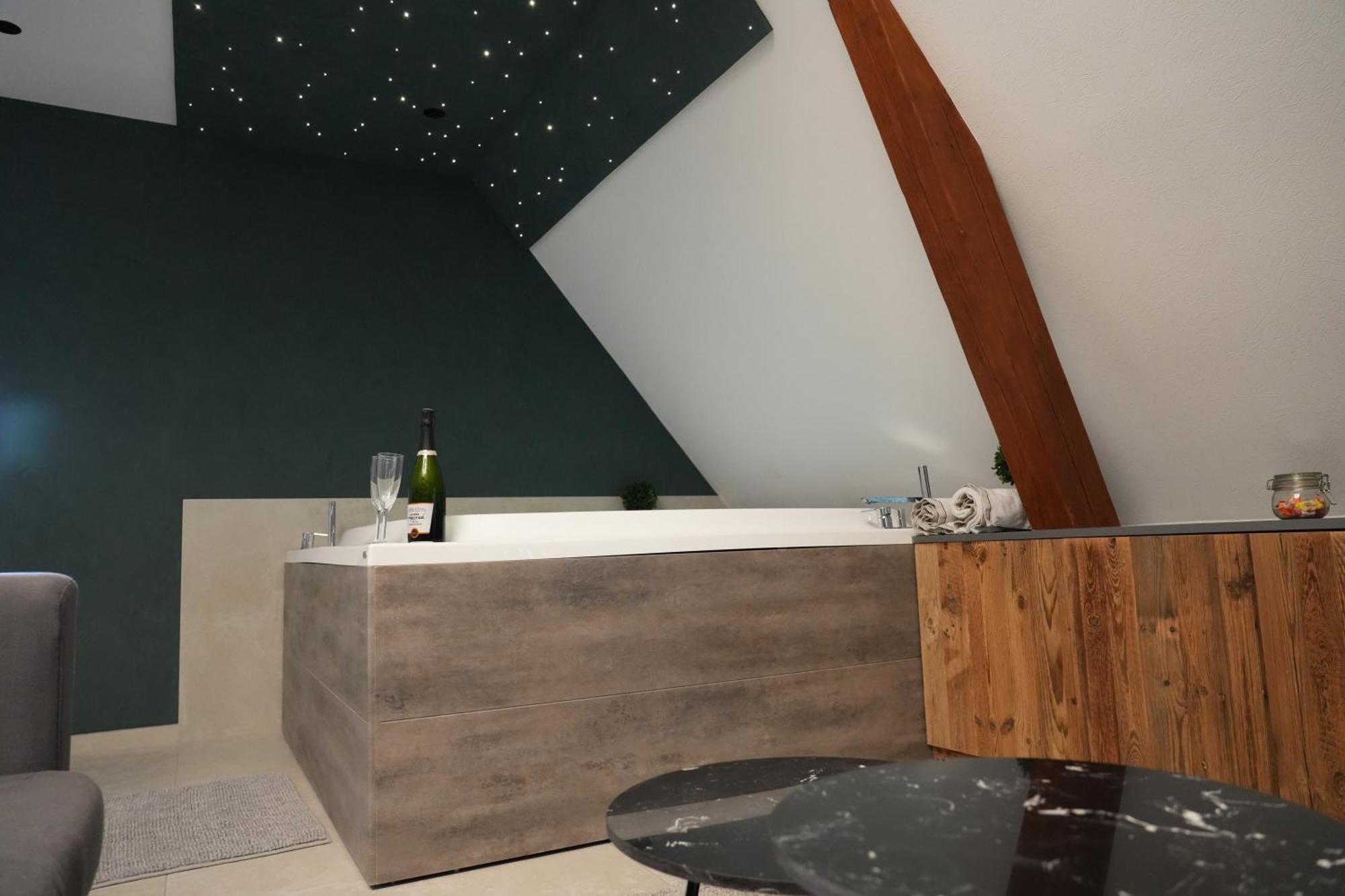 Gite Spa L'Atelier Emile - Spa Privatif - 5 Min Colmar Sainte-Croix-en-Plaine 外观 照片