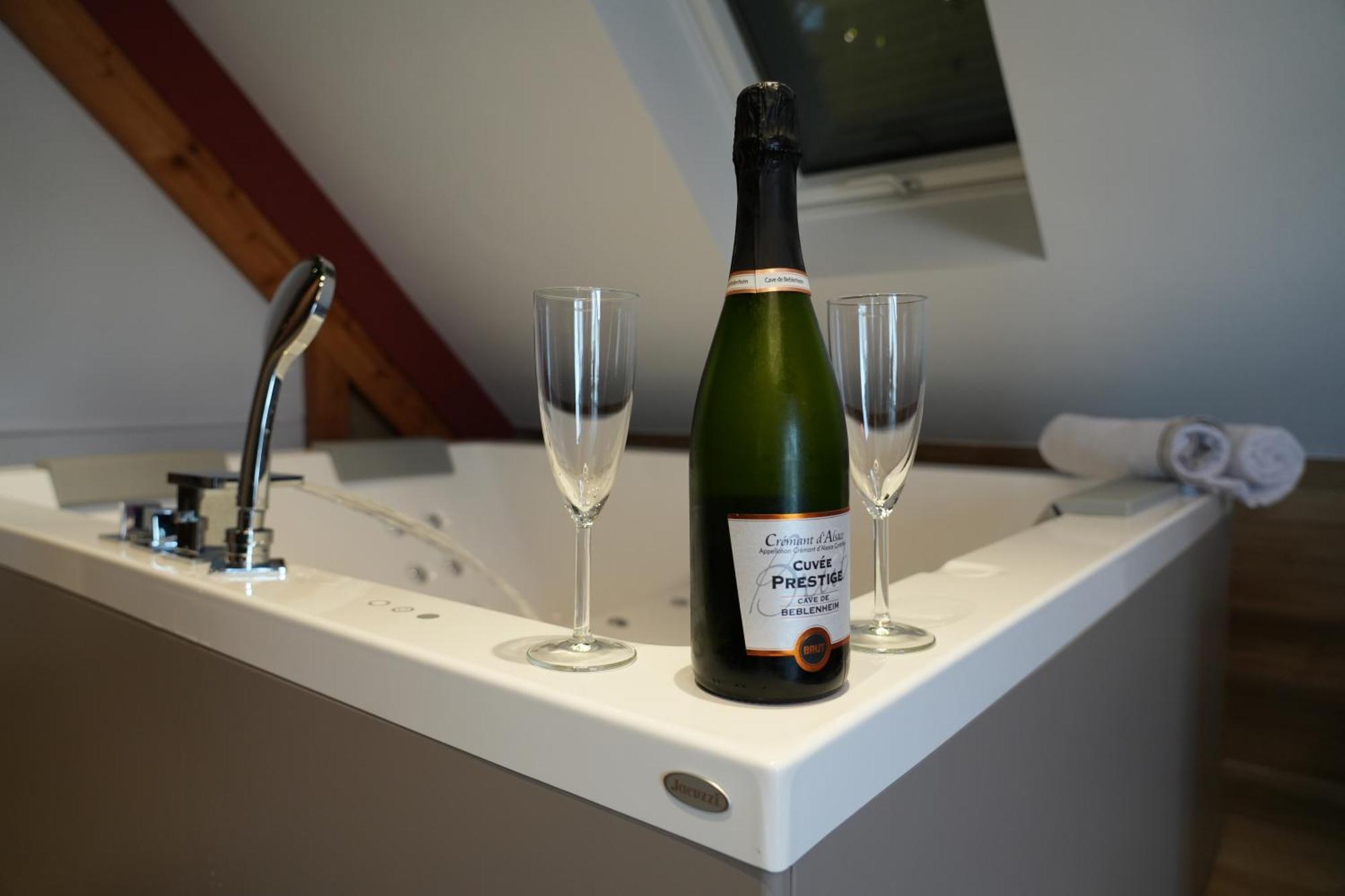 Gite Spa L'Atelier Emile - Spa Privatif - 5 Min Colmar Sainte-Croix-en-Plaine 外观 照片