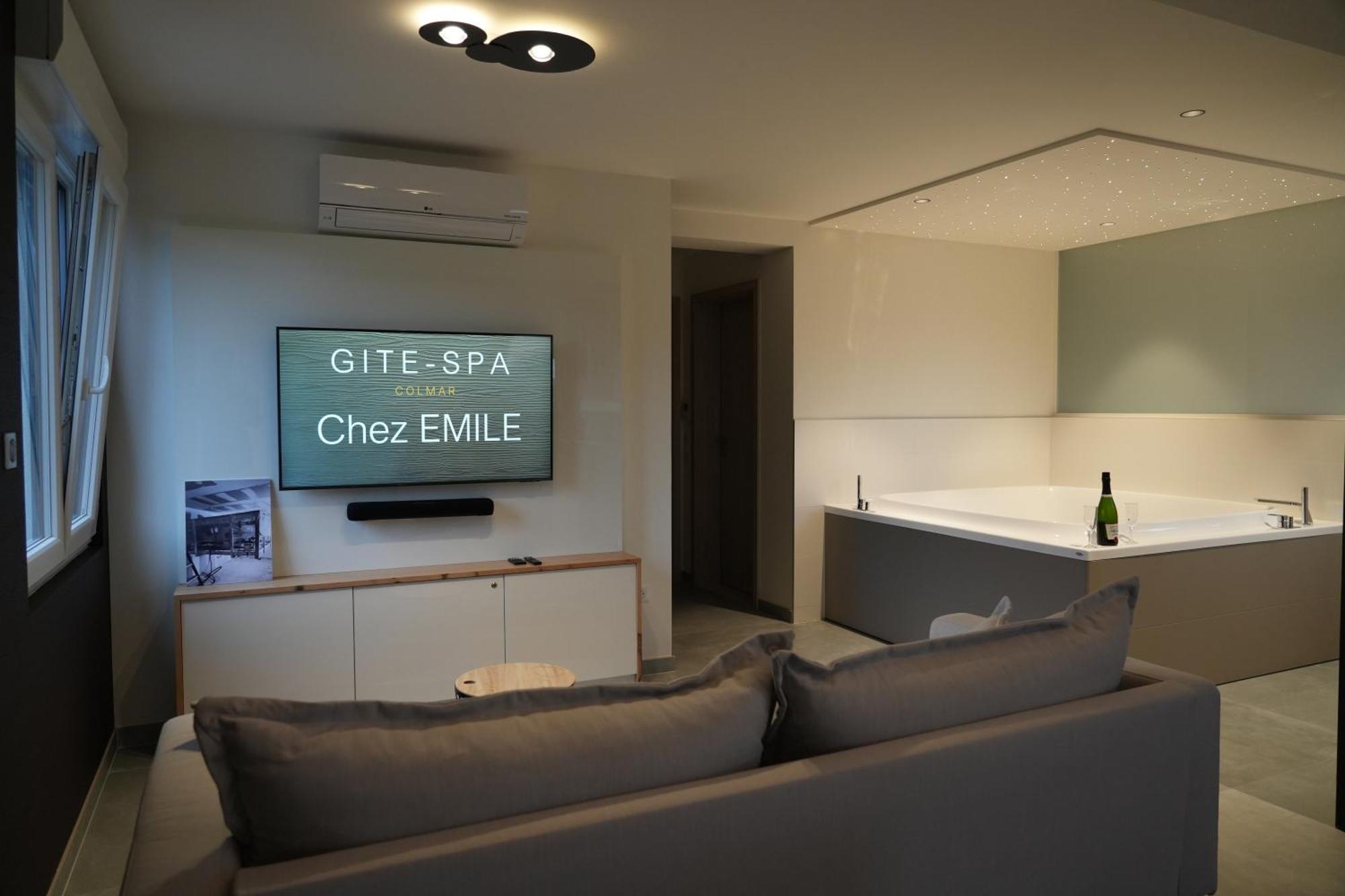 Gite Spa L'Atelier Emile - Spa Privatif - 5 Min Colmar Sainte-Croix-en-Plaine 客房 照片